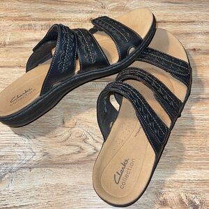 CLARKS Collection (EUC) Women's Black Velcro Strap Leather SlipOn Sandals Size 8